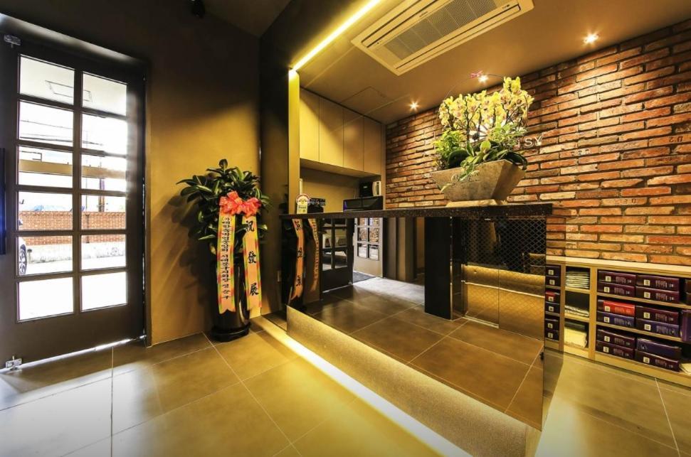 Hotel Daisy Сеул Екстериор снимка